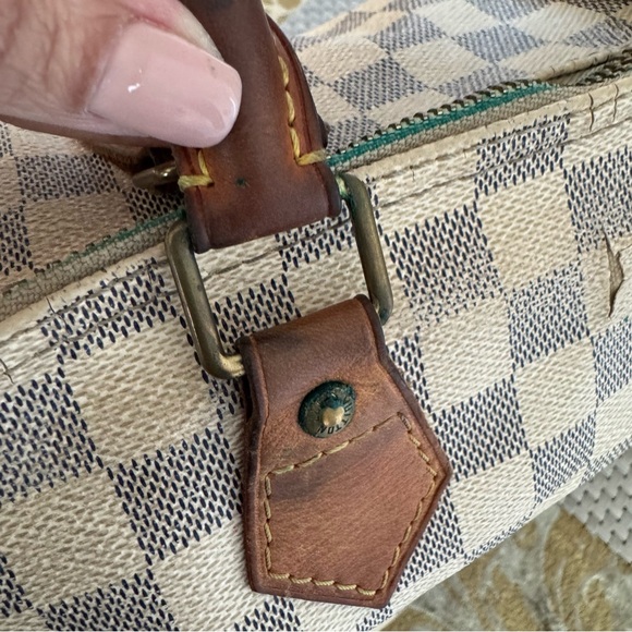 Louis Vuitton purse - Picture 6 of 16